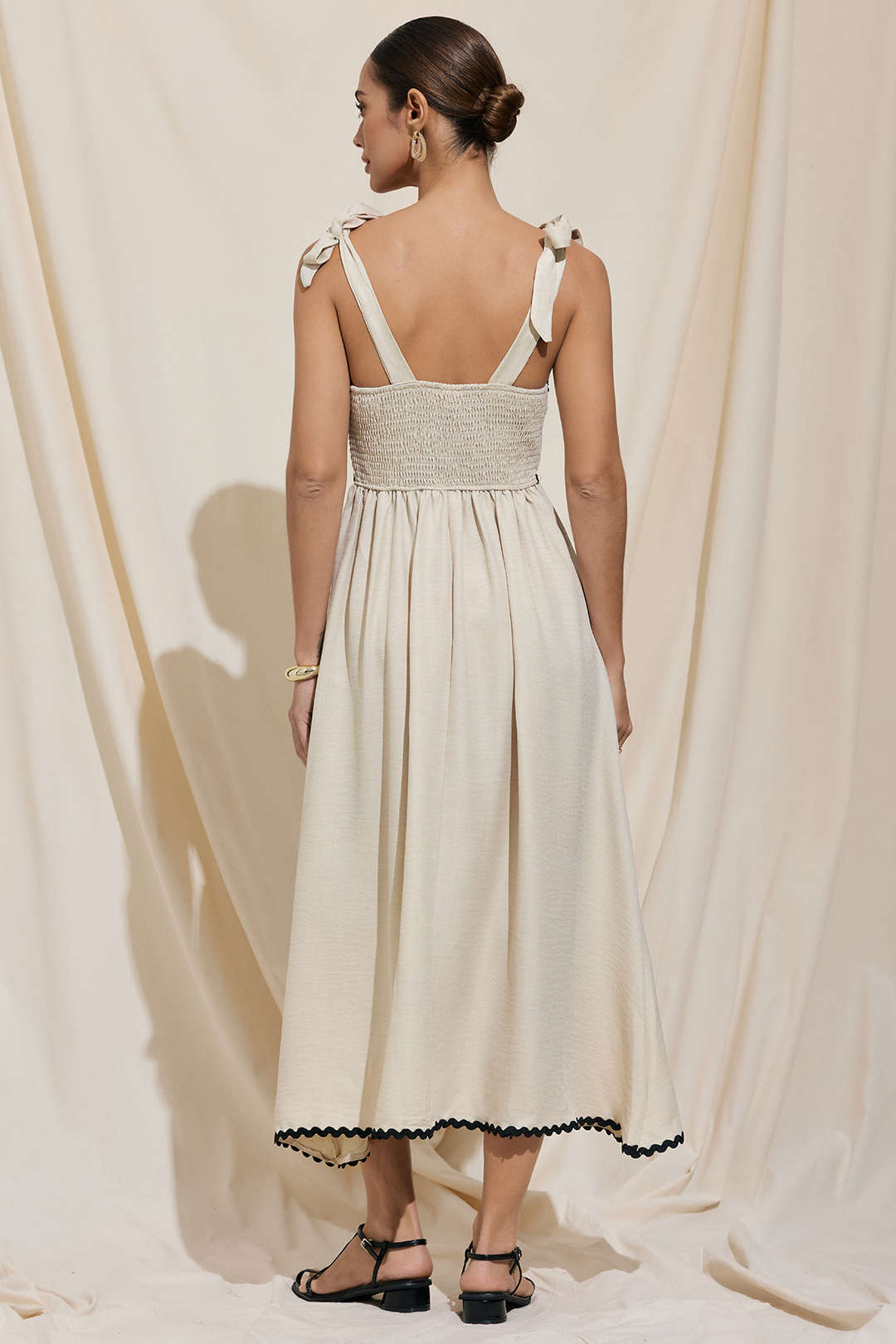 Contrast Binding Tie-Up Backless Sleeveless Midi Dress