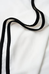 Contrast Trim Cut-Out Halter Neck Tie-Up Top And Asymmetrical Ruched Skirt Set
