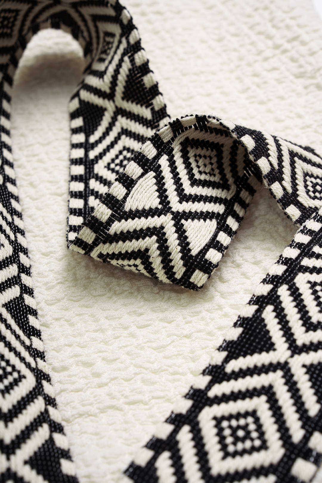 Contrast Trim Patchwork Textured Knotted Tank Top