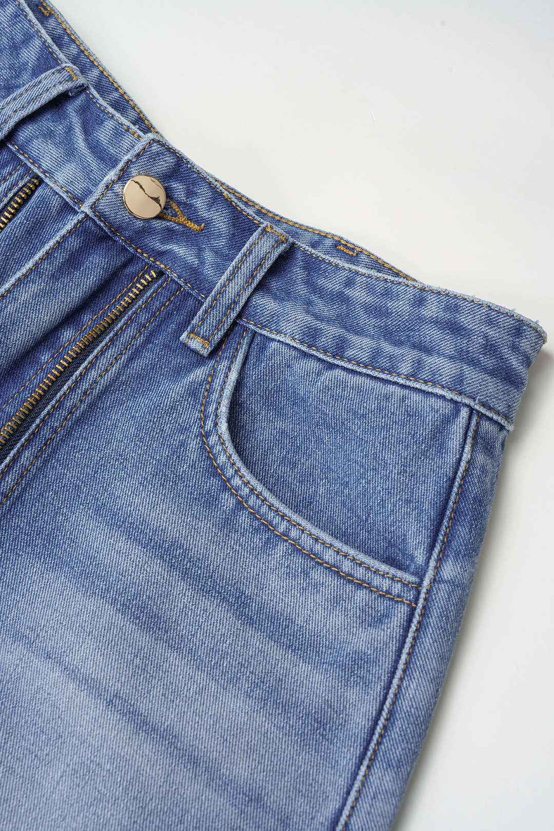 Denim Frayed Zipper Pocket Shorts