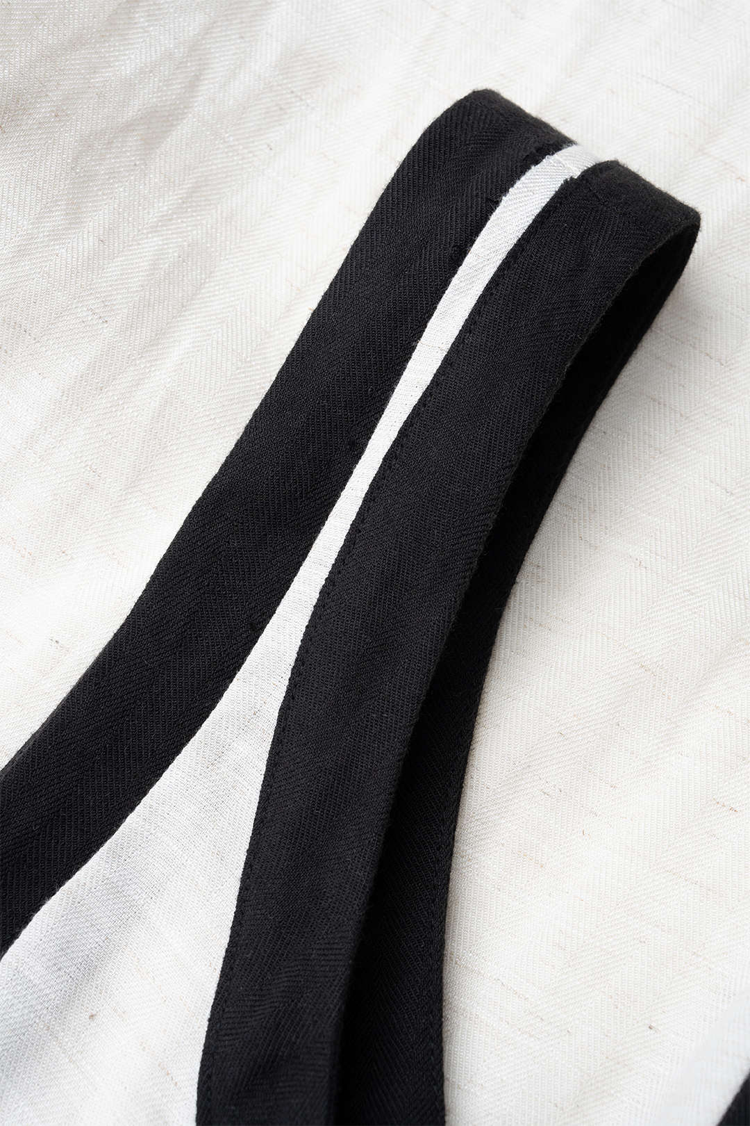 Contrast Binding V-Neck Wide Leg Jumpsuit