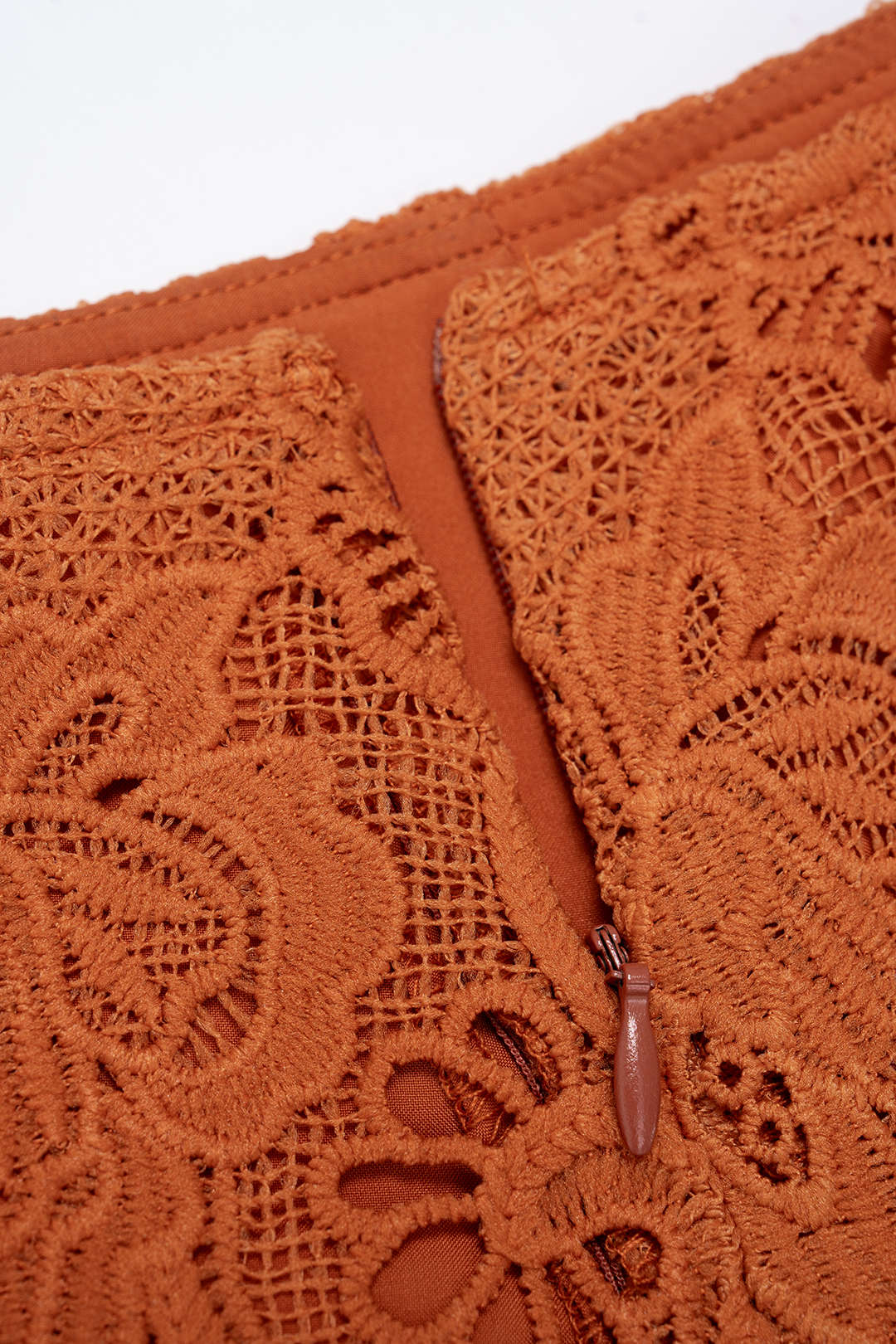 Cut Out Tie-Up Scalloped Hem Shorts