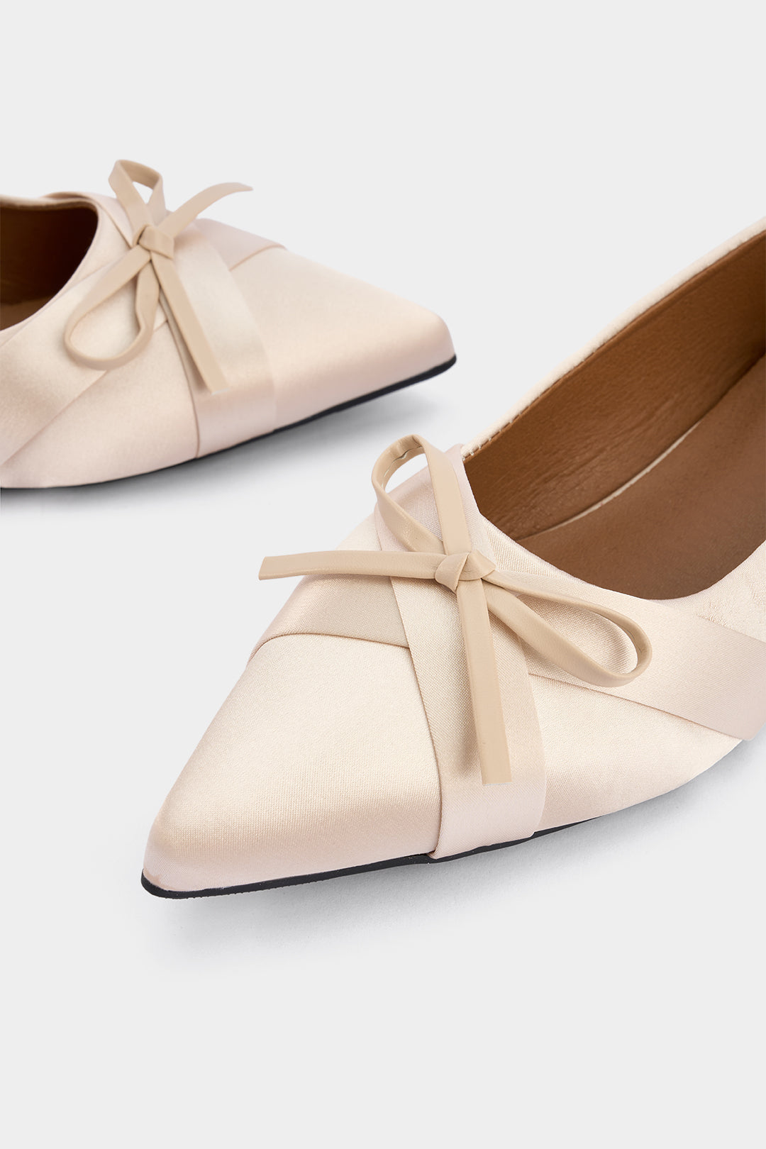 Bow Pointed Toe Flats